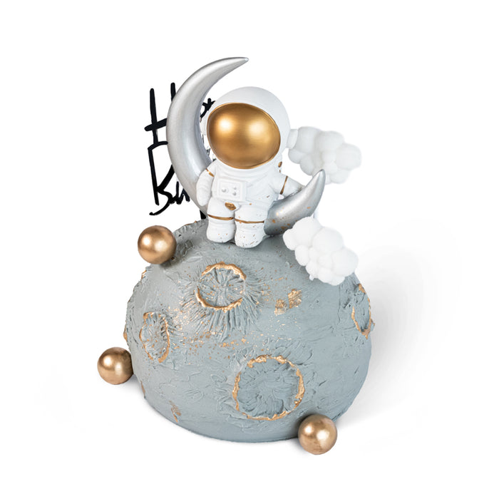 VaVa Designer Cakes Astronaut Moonlight Cake – Reach for the Stars