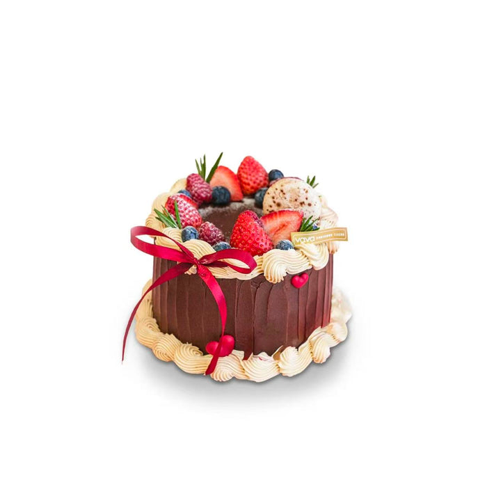 VaVa Designer Cakes Chocolate Berry Chiffon Cake – Ribbon & Macaron Design