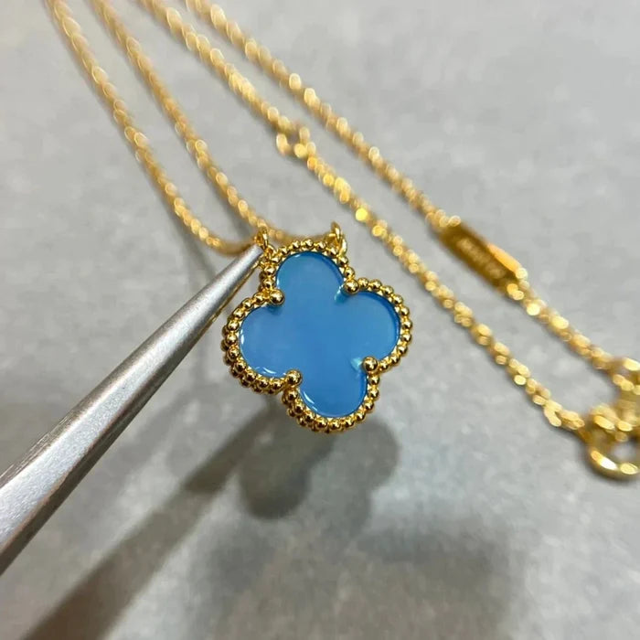 [MIRA]CLOVER 15MM BLUE AGATE NECKLACE