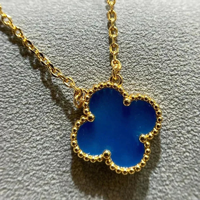 [MIRA]CLOVER 15MM BLUE AGATE NECKLACE