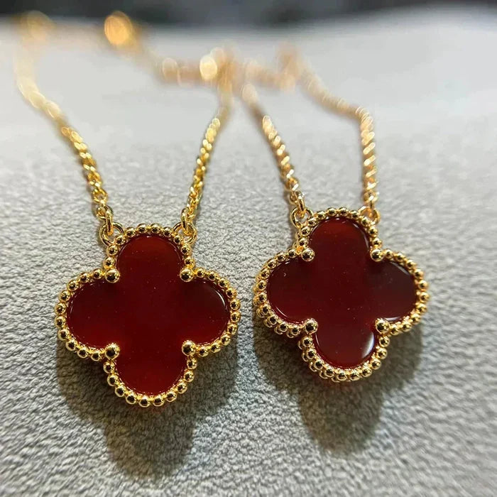 [MIRA]CLOVER 15MM CARNELIAN SINGLE FLOWER NECKLACE