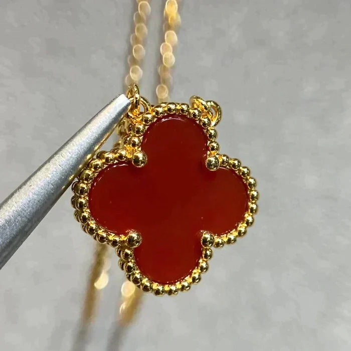 [MIRA]CLOVER 15MM CARNELIAN SINGLE FLOWER NECKLACE