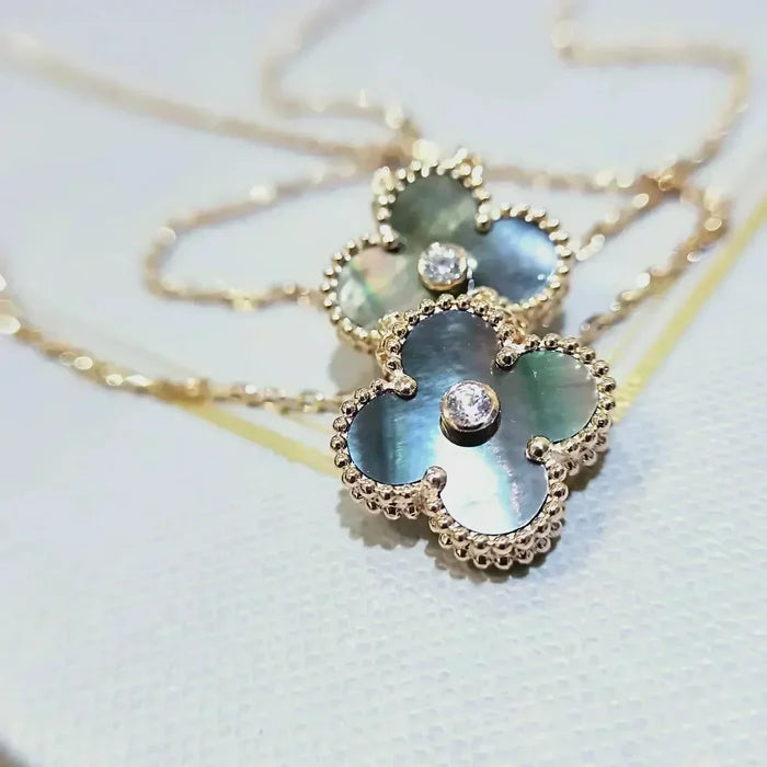 [MIRA]CLOVER 15MM DIAMOND AND MOTHER-OF-GREY NECKLACE