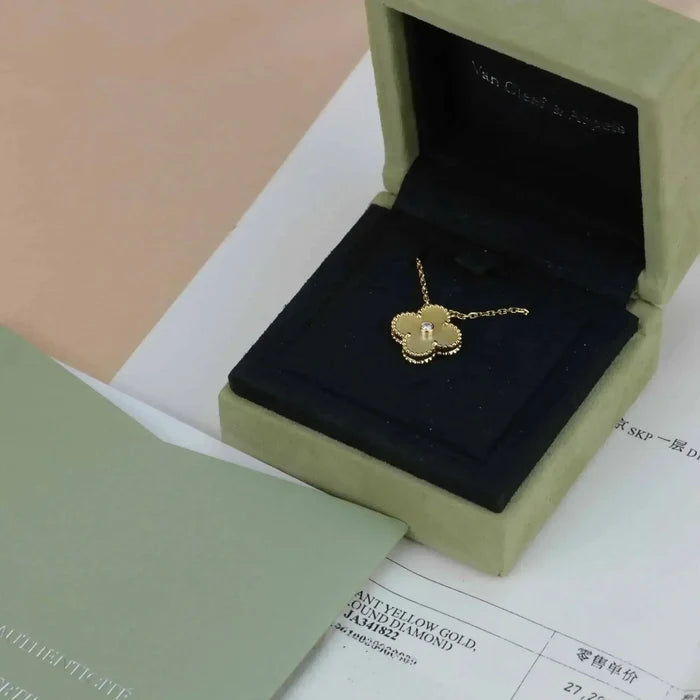 [MIRA]CLOVER 15MM DIAMOND GOLD MOTHER OF PEARL NECKLACE