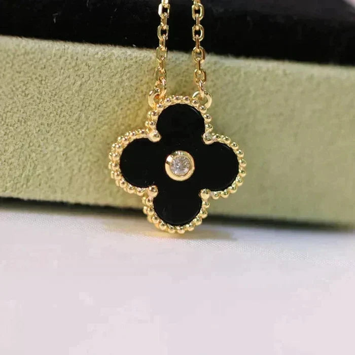 [MIRA]CLOVER 15MM DIAMOND ONYX NECKLACE