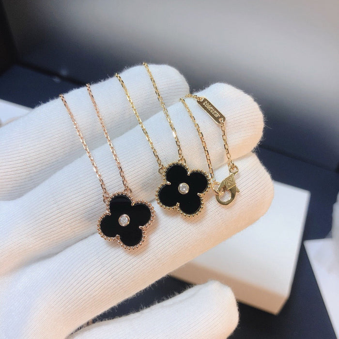 [MIRA]CLOVER 15MM DIAMOND ONYX NECKLACE
