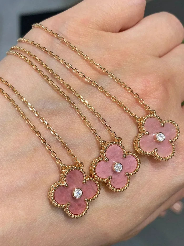 [MIRA]CLOVER 15MM DIAMOND RHODONITE NECKLACE