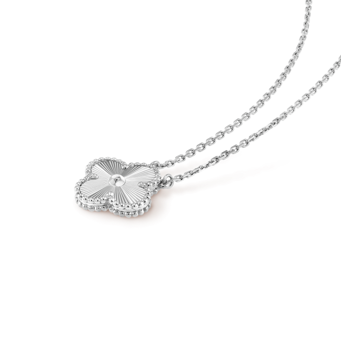 [MIRA]CLOVER 15MM LASER NECKLACE SILVER