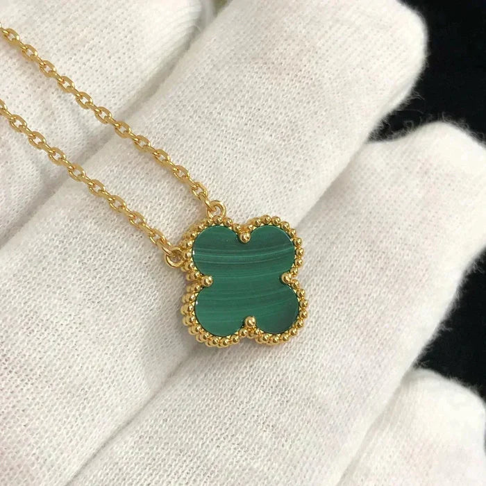 [MIRA]CLOVER 15MM MALACHITE SINGLE FLOWER  NECKLACE