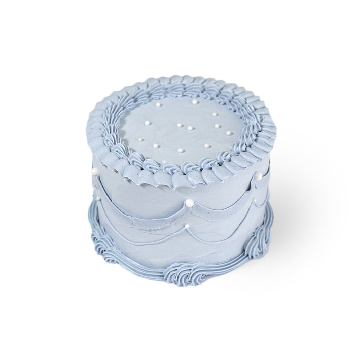 VaVa Designer Cakes Over the Cloud Cake – A Dreamy Touch of Sky and Sweetness