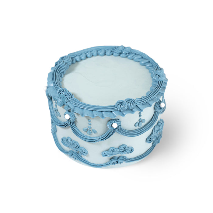 VaVa Designer Cakes Versailles Garden Cake – A Taste of Royal Elegance