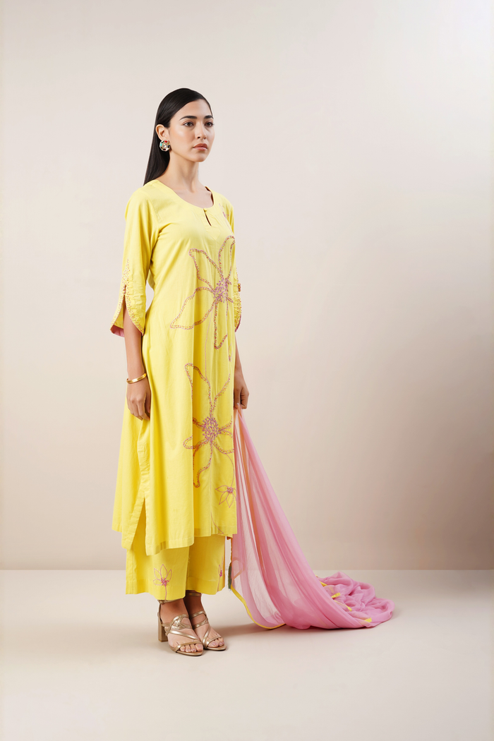 Yellow kurta set in handloom chanderi