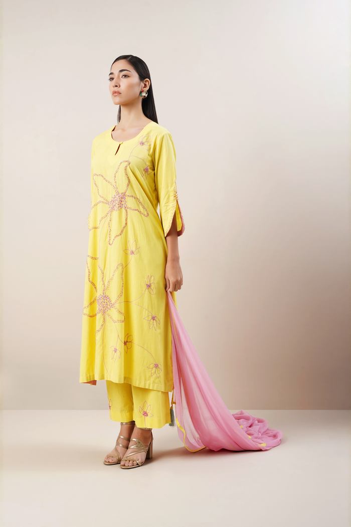 Yellow kurta set in handloom chanderi